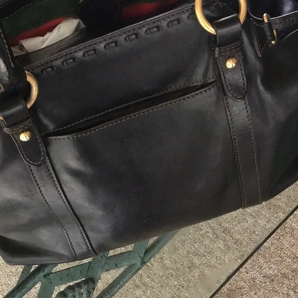 Awesome Dooney & Bourke satchel bag